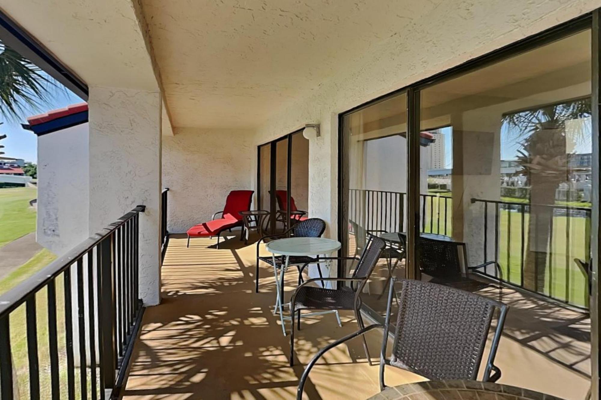 Edgewater 512 Apartment *